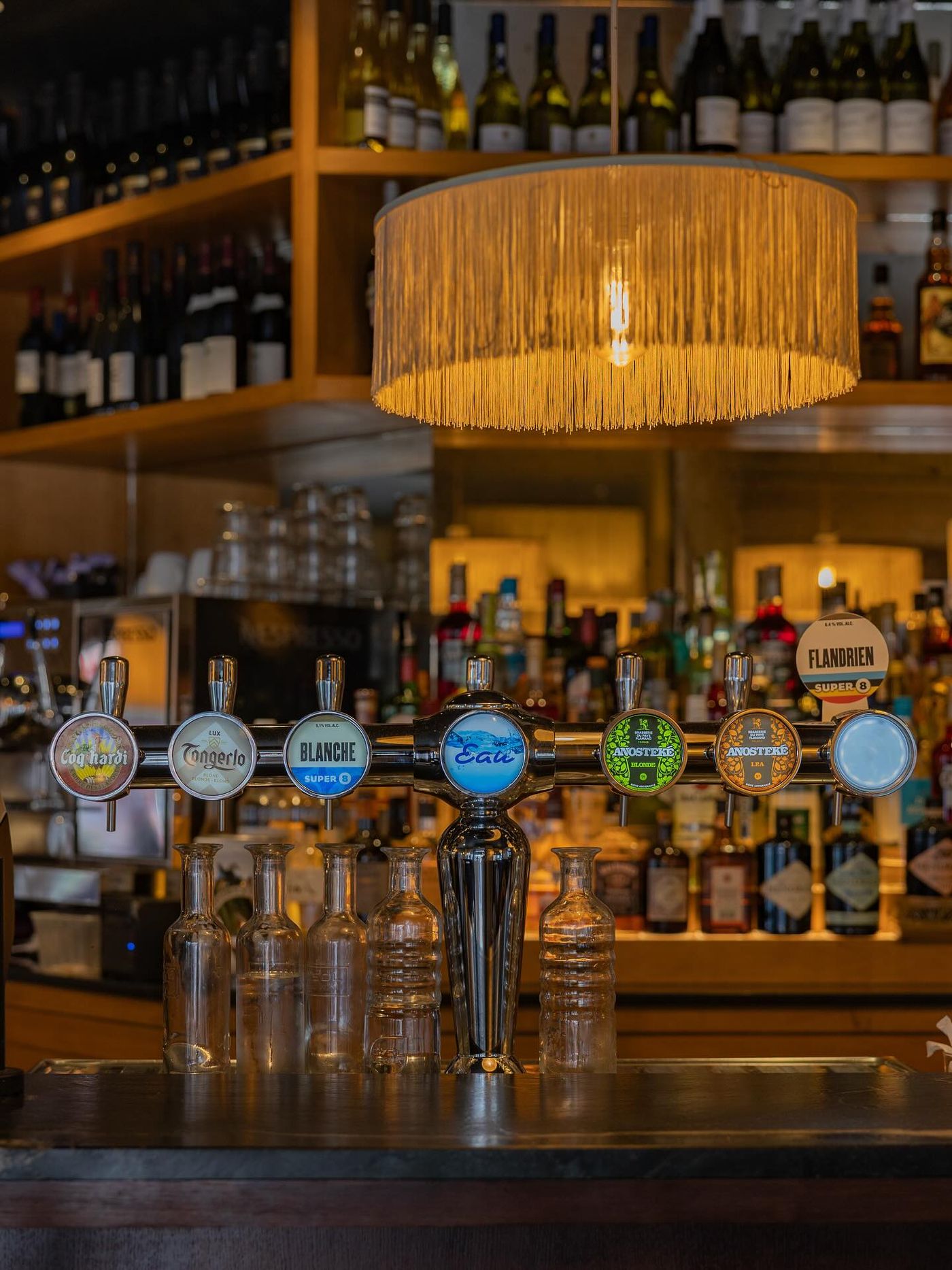 Les tireuses à bière du bar d'August